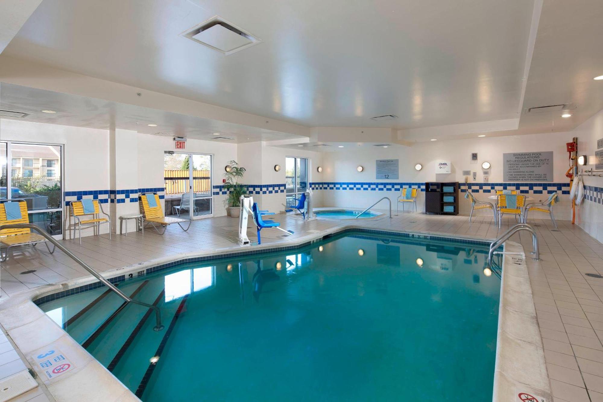 Fairfield Inn & Suites By Marriott Newark Liberty International Airport Экстерьер фото